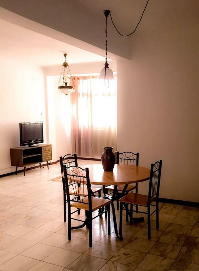 Fully Equipped 3-Bedroom Apt In Downtown Praia Exterior photo